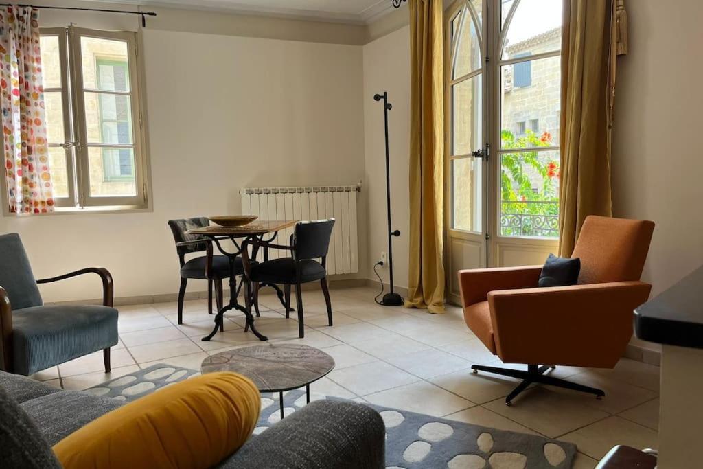 Uzes Centre Quartiers Des Arts Charme De L'Ancien Appartement Buitenkant foto