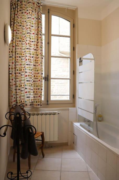 Uzes Centre Quartiers Des Arts Charme De L'Ancien Appartement Buitenkant foto