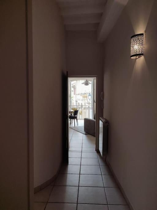 Uzes Centre Quartiers Des Arts Charme De L'Ancien Appartement Buitenkant foto