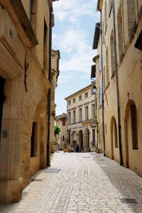 Uzes Centre Quartiers Des Arts Charme De L'Ancien Appartement Buitenkant foto